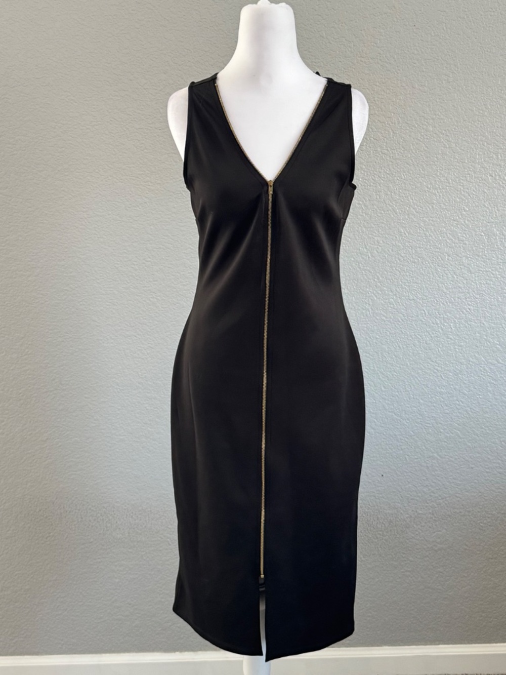 NEW w/ Tag Black Bodycon dress w/gold zipper front & crisscross back Size XLarge - Picture 2 of 9